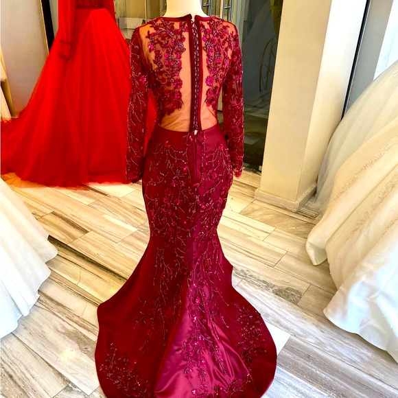 Bridal /prom/evening dress size small-medium - Picture 4 of 6